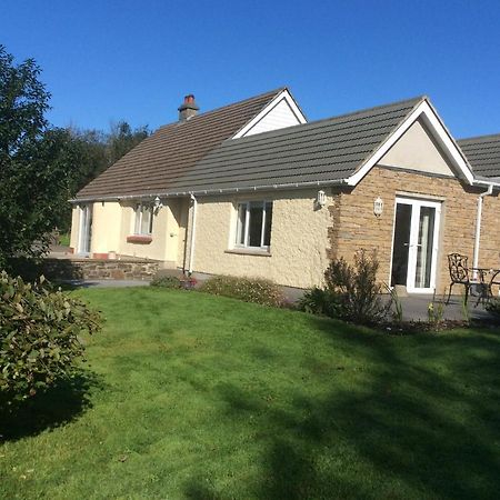 Pembrokeshire Fields Hotel ฮาเวอร์ฟอร์ดเวสต์ ภายนอก รูปภาพ
