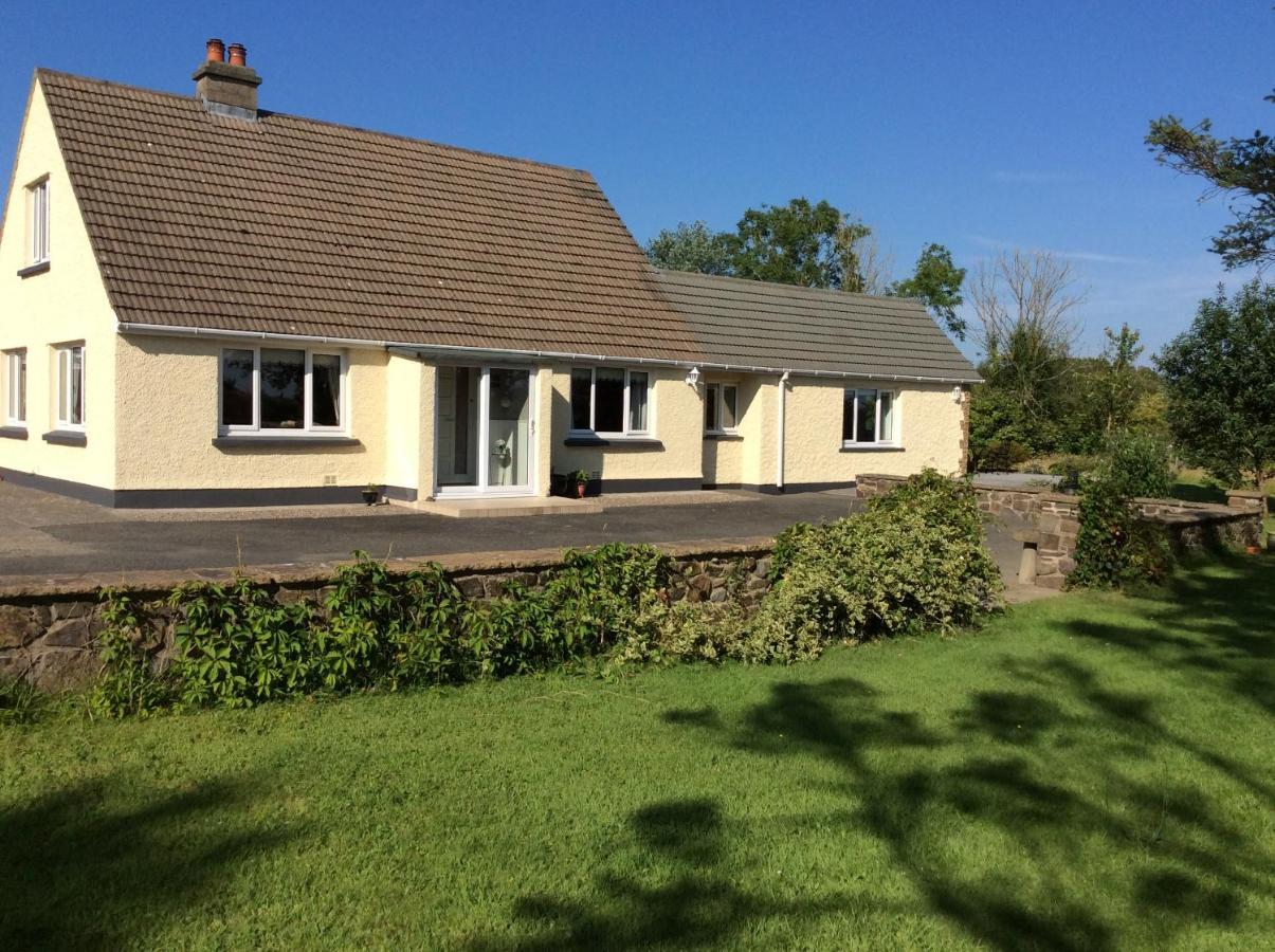 Pembrokeshire Fields Hotel ฮาเวอร์ฟอร์ดเวสต์ ภายนอก รูปภาพ
